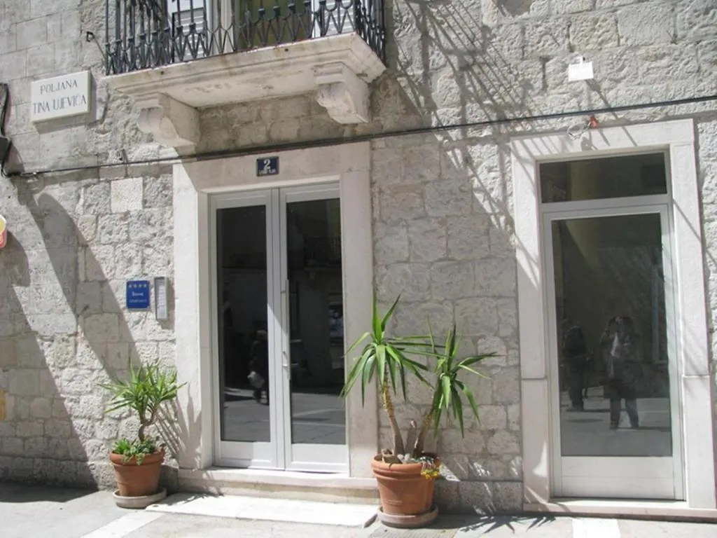 Split Theatre Apartments 0*,  Croatie